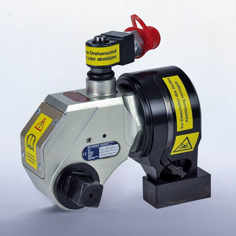 Zu sehen ist ein hydraulischer Drehmomentschrauber von Plarad, Modell LT.