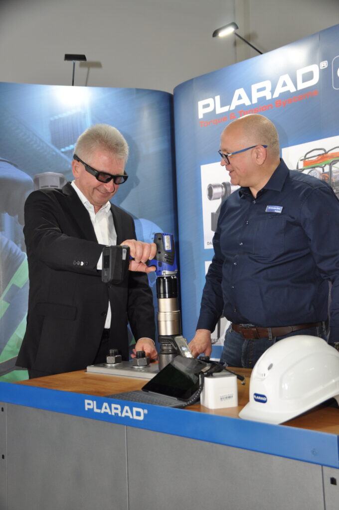 Zu sehen ist ein Stand von Plarad.