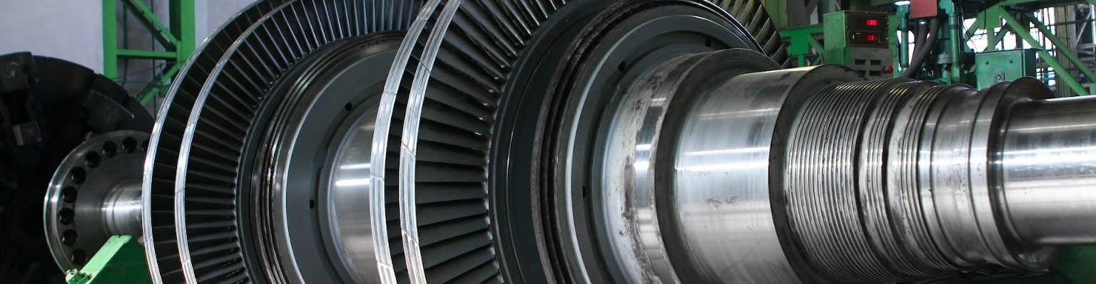 Zu sehen ist eine große, industrielle Turbine.