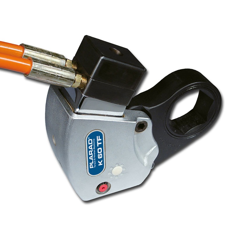 Zu sehen ist ein hydraulischer Drehmomentschrauber von Plarad Modell K-Serie.