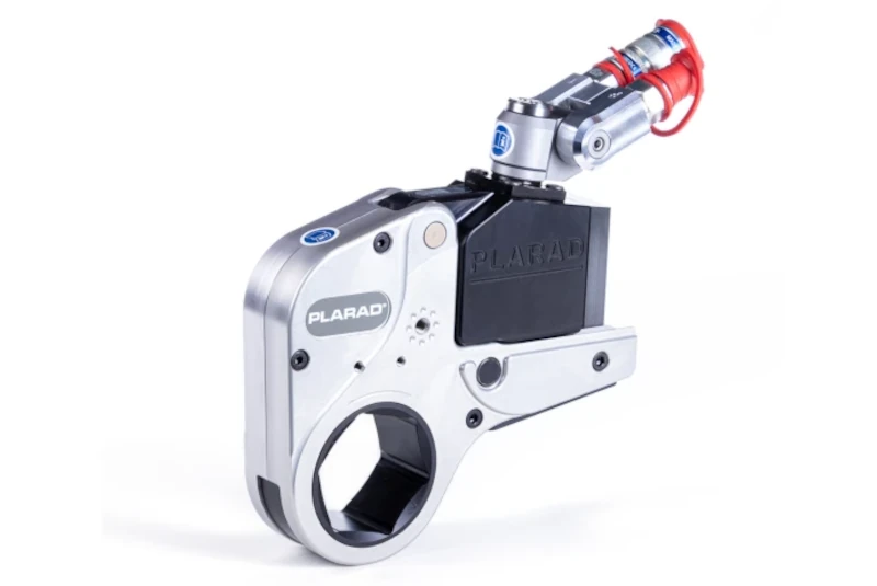 Silver hydraulic torque wrench with a hexagonal opening and a red connector, labeled PLARAD. Hochwertige Schraubtechnik & Drehmomentschrauber Made in Germany for precise, reliable performance.